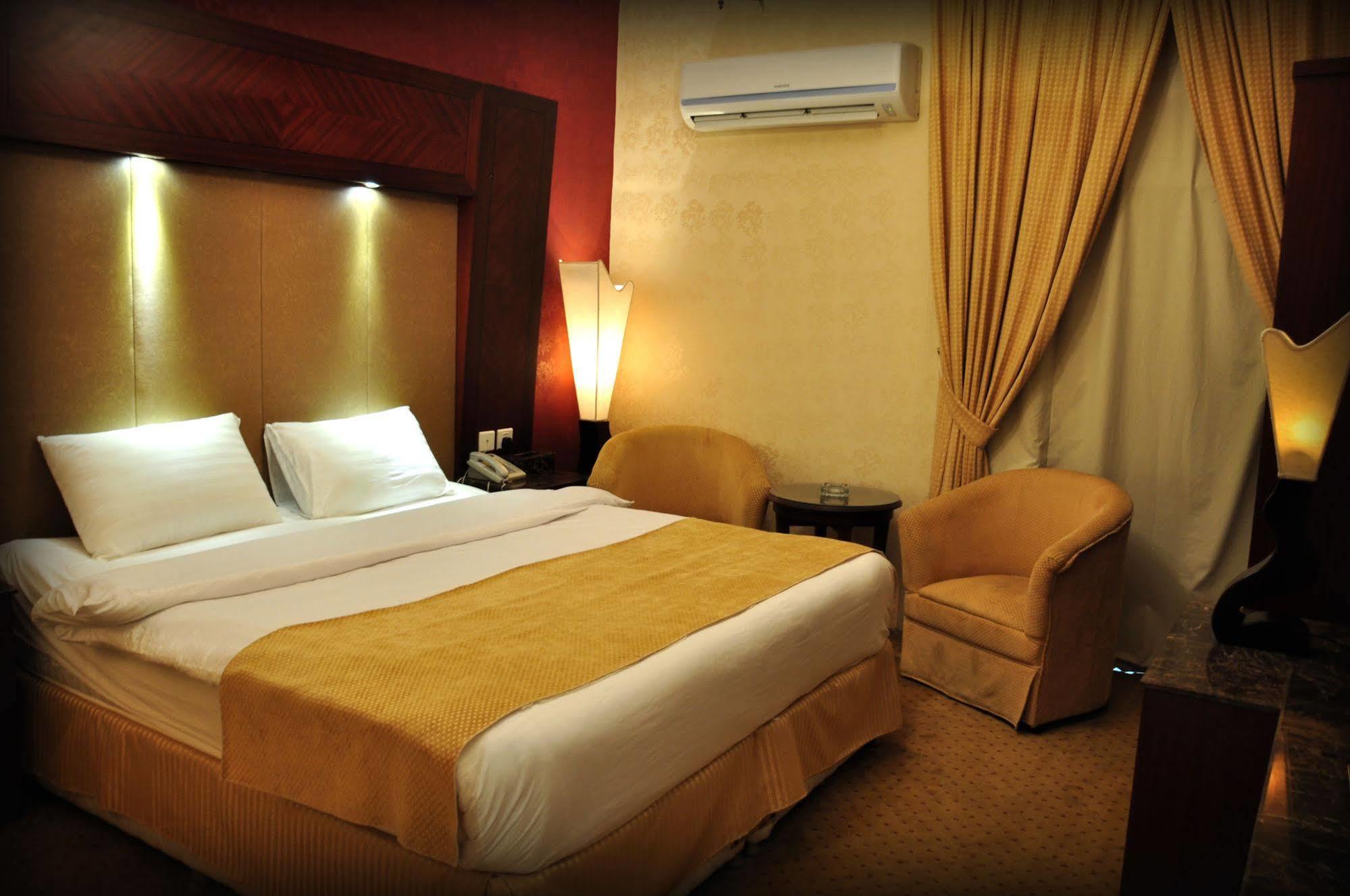 Al Higgi Hotel Yanbu Exterior foto